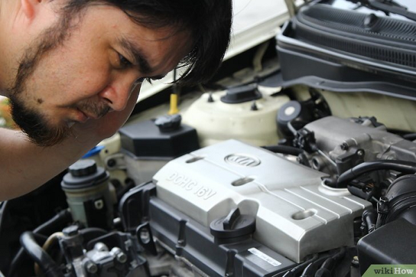 Escucha al auto auto nuevo en buenas condiciones