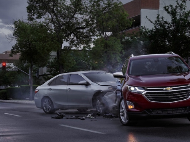 Qué hacer en caso de sufrir un choque leve con nuestro auto