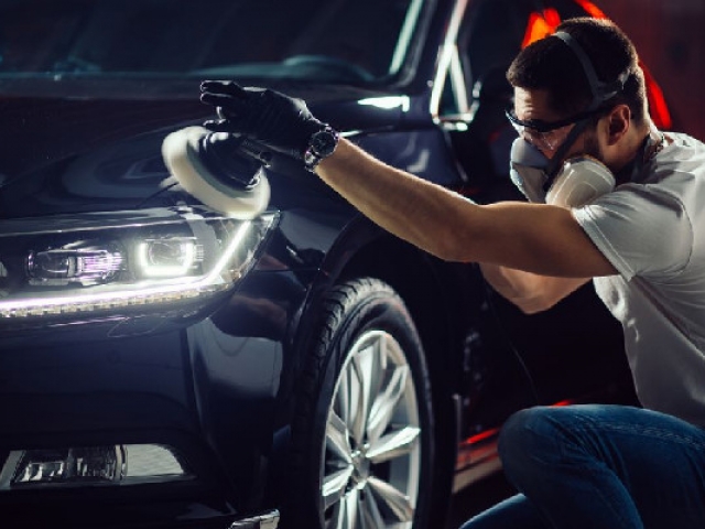 Reemplaza un faro de tu auto en 4 pasos como un pro