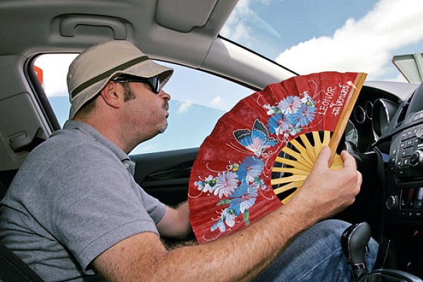 4 razones por las cuales el aire acondicionado de tu auto no enfría