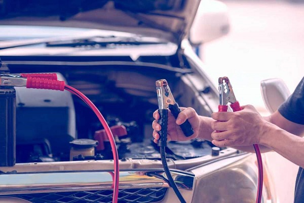 Cómo hacer puente para arrancar un auto Cómo hacer puente para arrancar un auto