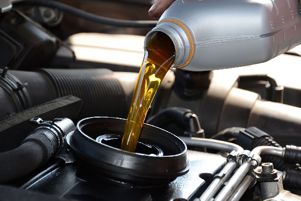 Como cambiar el aceite de tu auto en 6 pasos