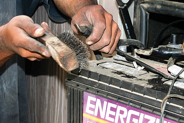 corrosión de los bornes de la batería