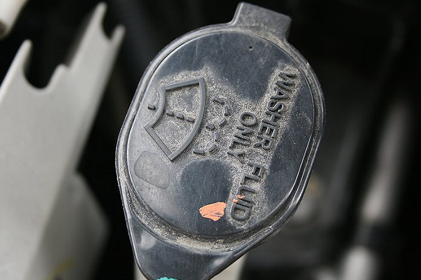 cuáles son los fluidos más importantes del auto