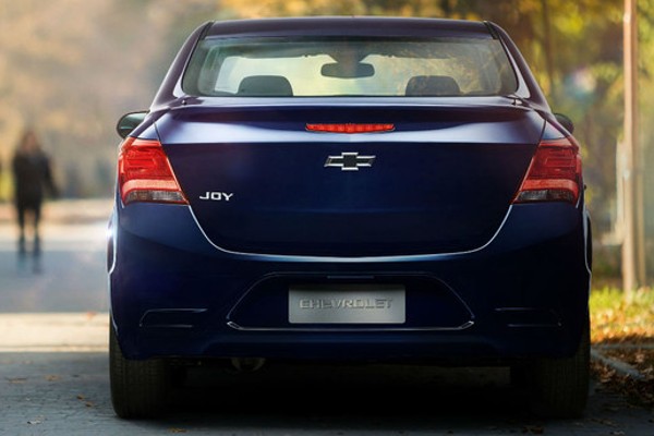 Funcionan las luces de tus frenos pero no las traseras Descubre cómo solucionarlo