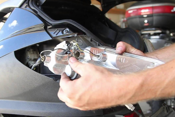 Limpia las bombillas antes de instalarlas.