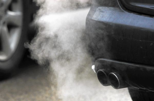 No calientes el automóvil más de lo necesario No calientes el automóvil más de lo necesario