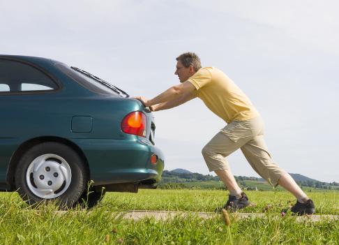 Problemas no eléctricos que impiden a tu auto arrancar