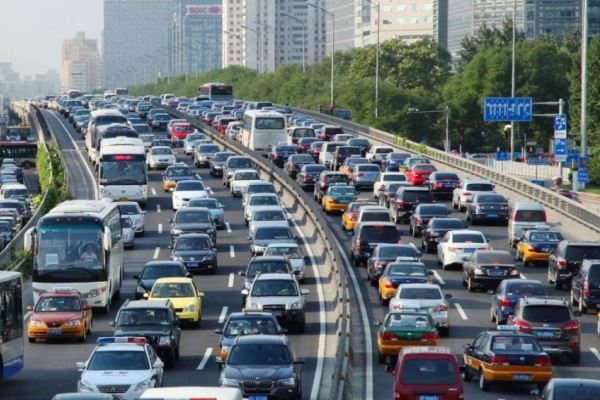 4 fallas mecánicas que puede causar el tráfico congestionado en tu auto